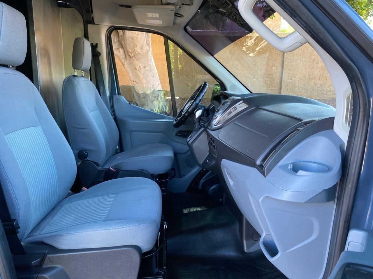 Ford Transit 250 Van High Roof w/Sliding Pass. 148-in. WB EL 2019