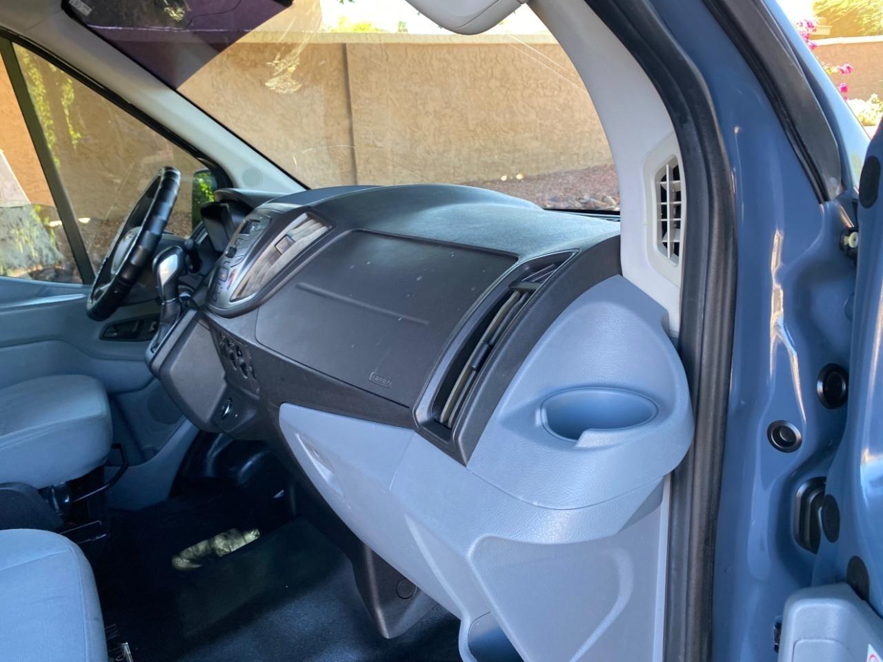 Ford Transit 250 Van High Roof w/Sliding Pass. 148-in. WB EL 2019