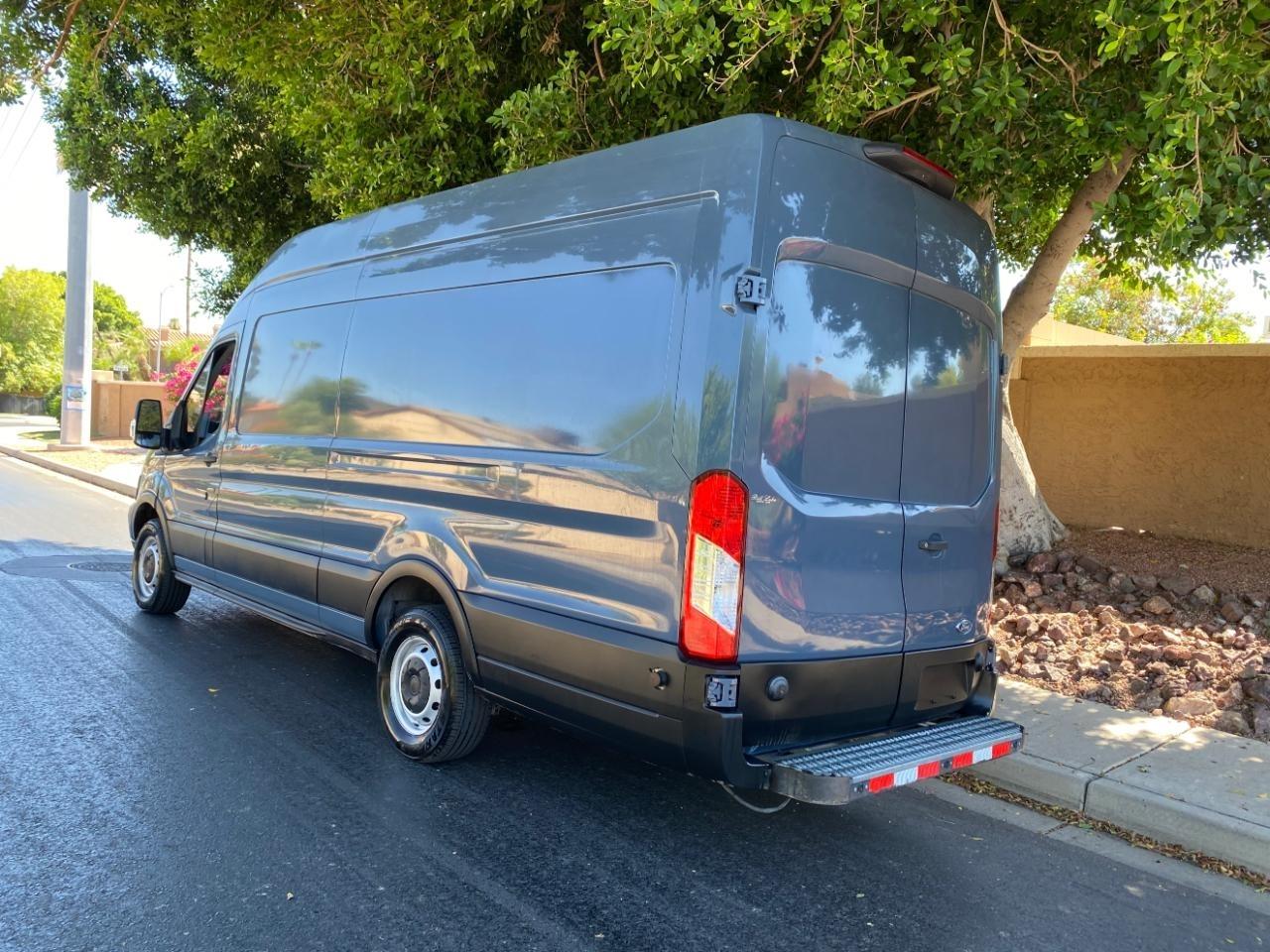 Ford Transit 250 Van High Roof w/Sliding Pass. 148-in. WB EL 2019