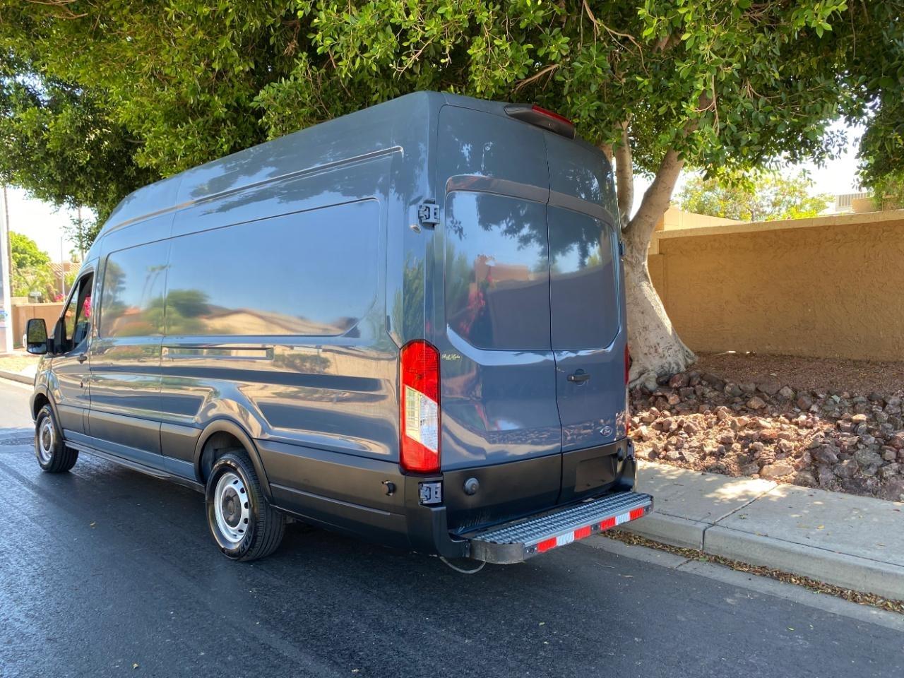 Ford Transit 250 Van High Roof w/Sliding Pass. 148-in. WB EL 2019