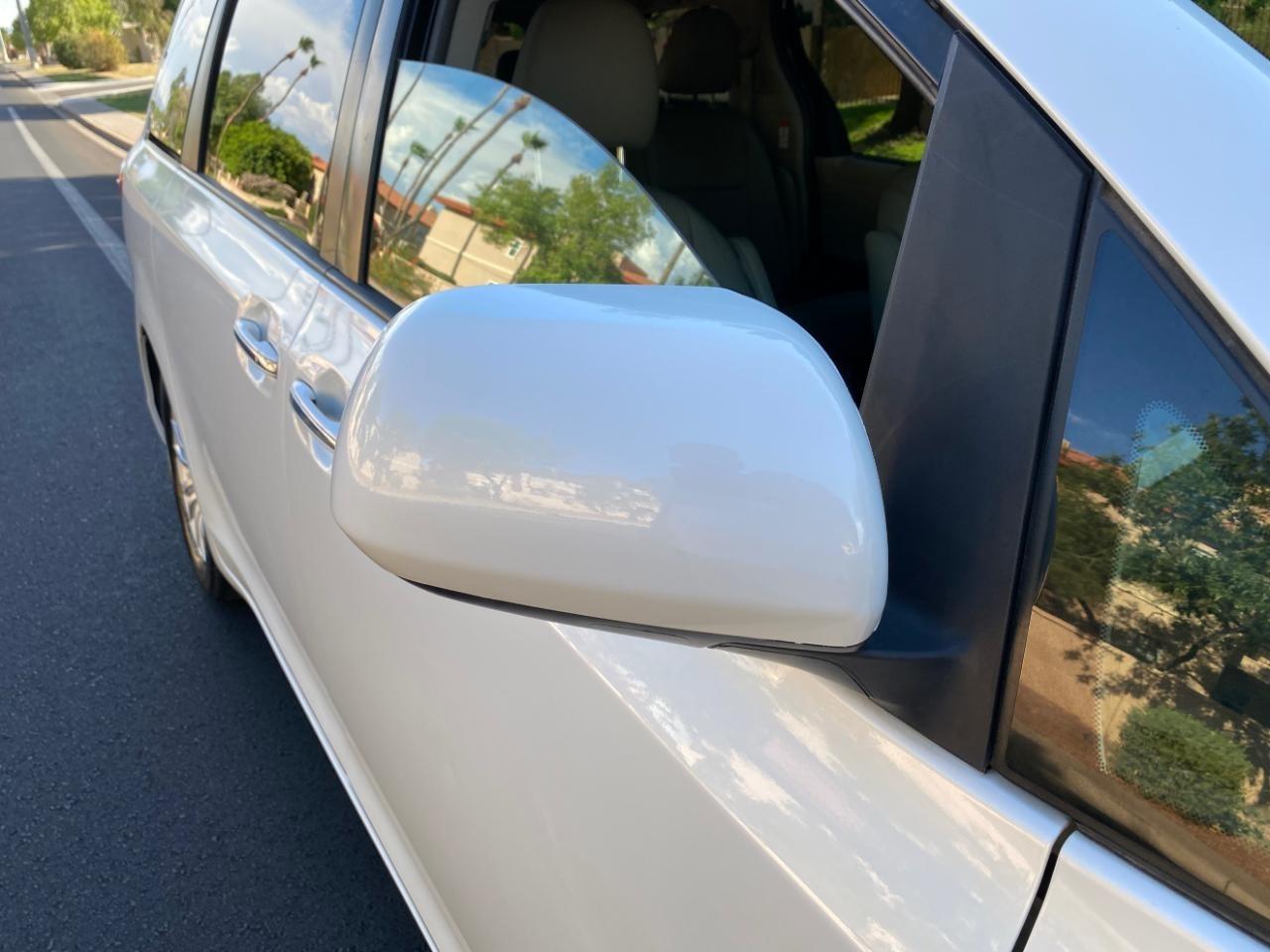 Toyota Sienna XLE Premium FWD 8-Passenger V6 2015