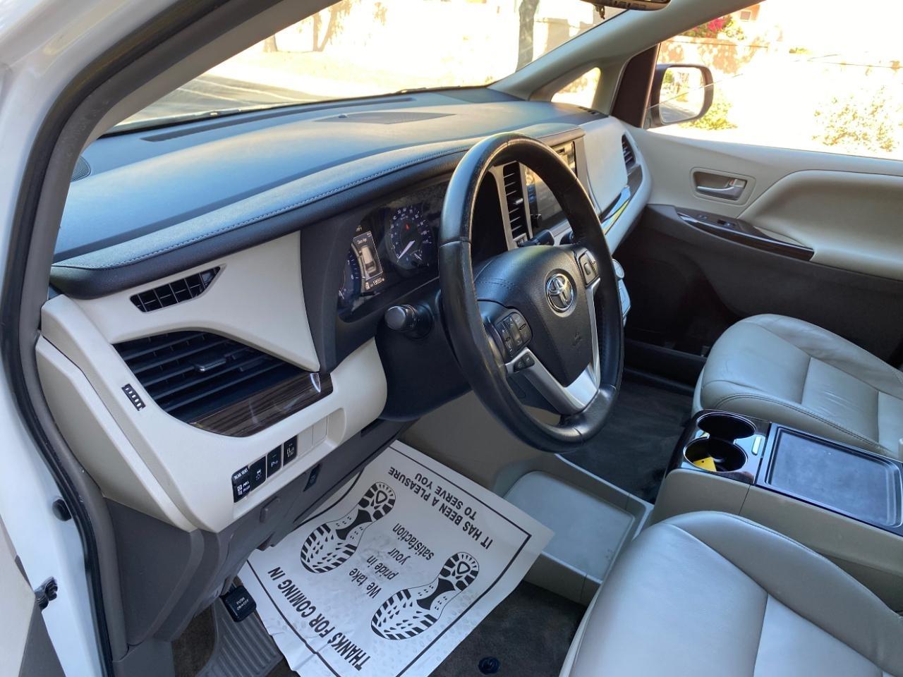 Toyota Sienna XLE Premium FWD 8-Passenger V6 2015