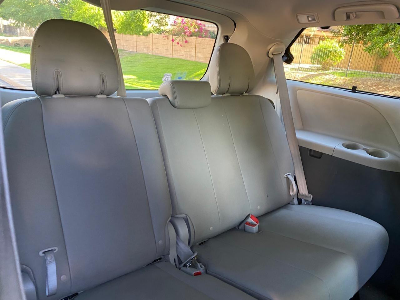 Toyota Sienna XLE Premium FWD 8-Passenger V6 2015