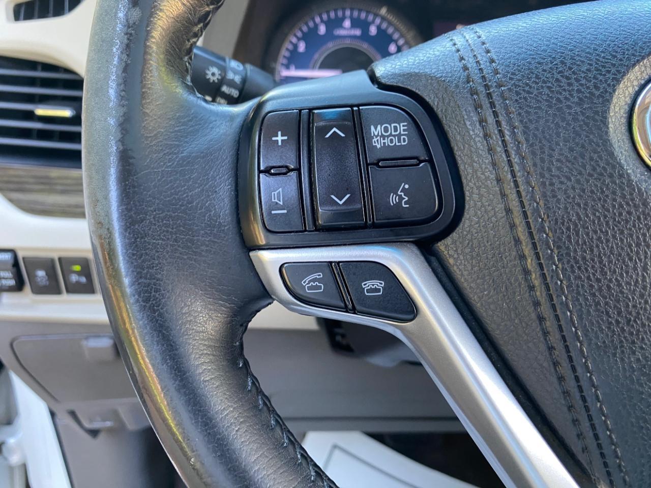 Toyota Sienna XLE Premium FWD 8-Passenger V6 2015