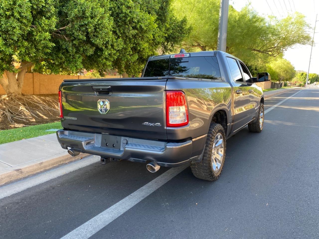 RAM 1500 Big Horn Crew Cab SWB 4WD 2021