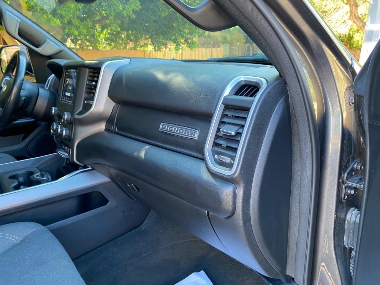 RAM 1500 Big Horn Crew Cab SWB 4WD 2021