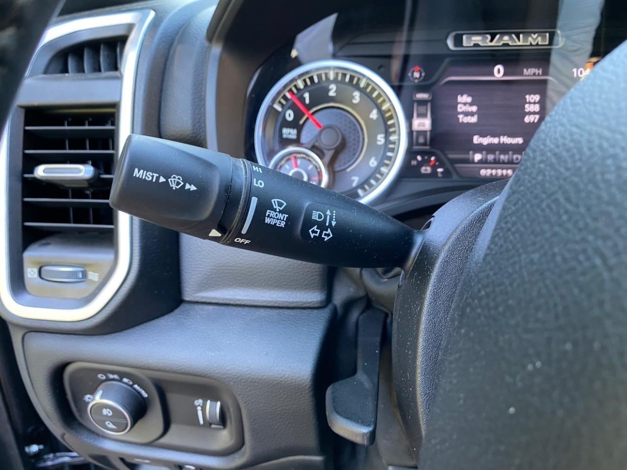 RAM 1500 Big Horn Crew Cab SWB 4WD 2021
