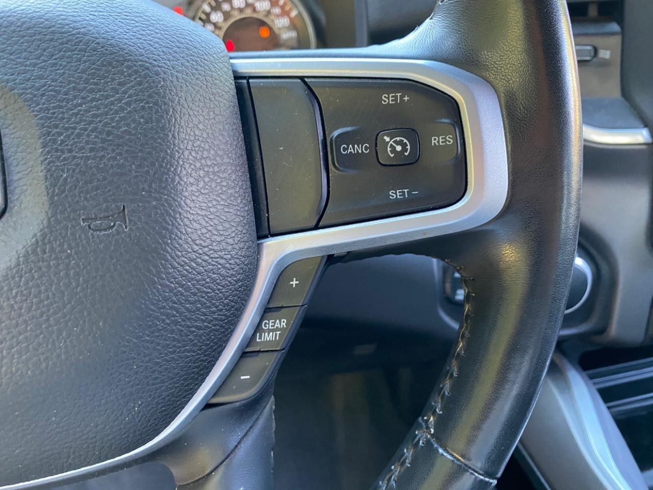 RAM 1500 Big Horn Crew Cab SWB 4WD 2021
