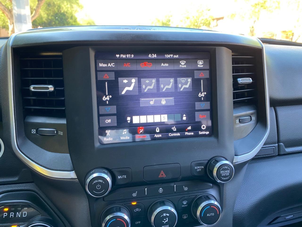 RAM 1500 Big Horn Crew Cab SWB 4WD 2021