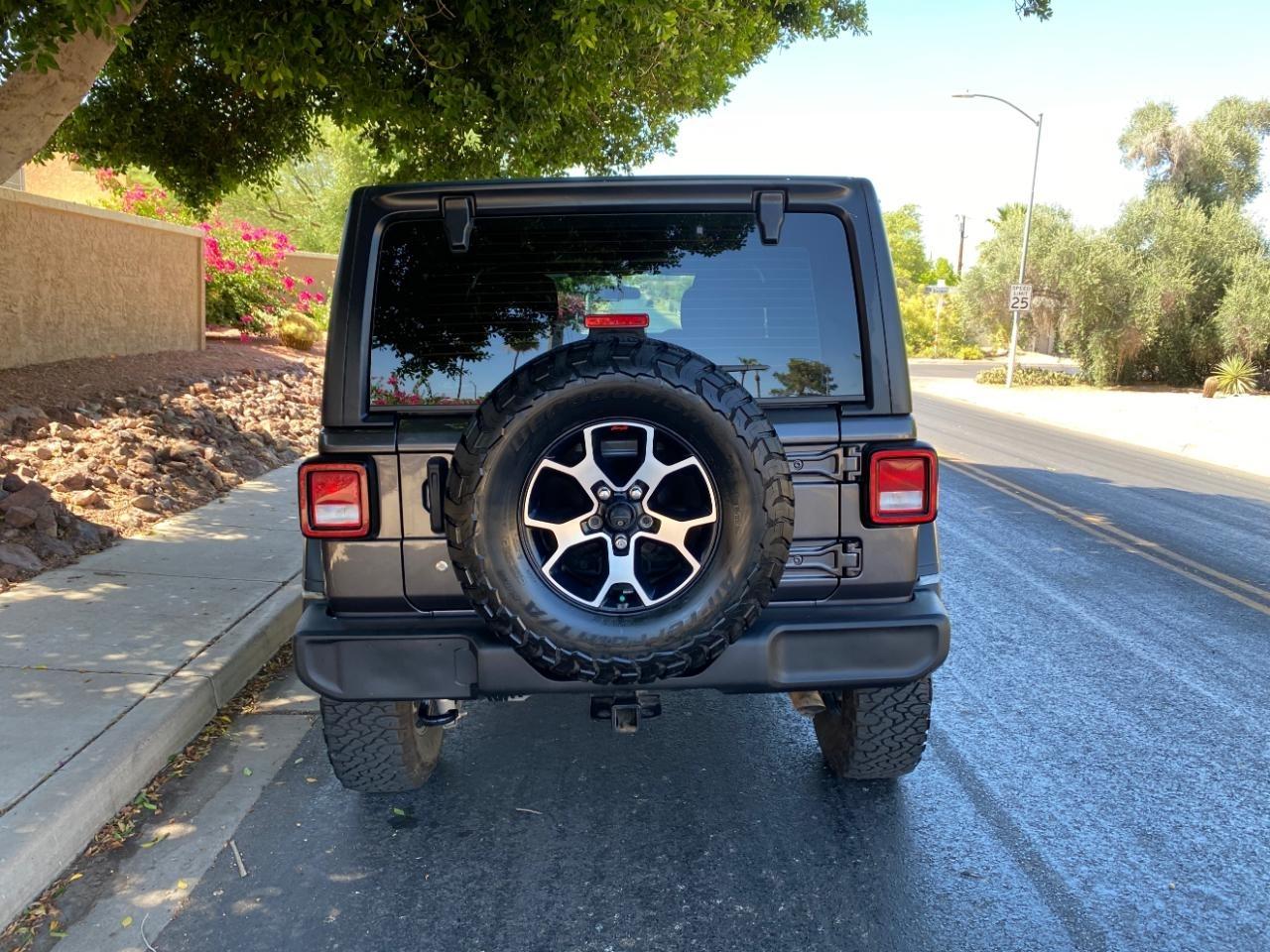 Jeep Wrangler Unlimited Sport 2018