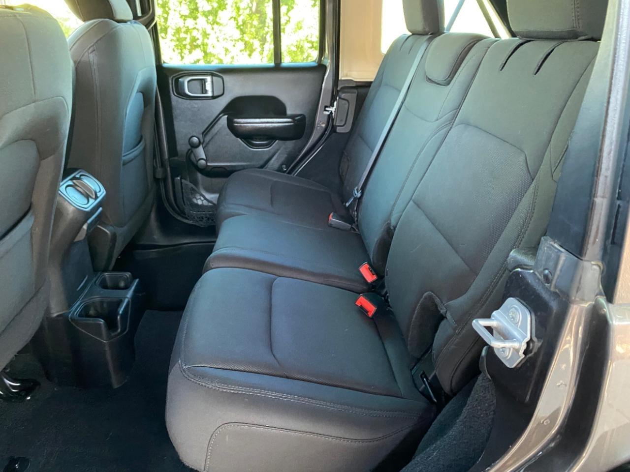 Jeep Wrangler Unlimited Sport 2018