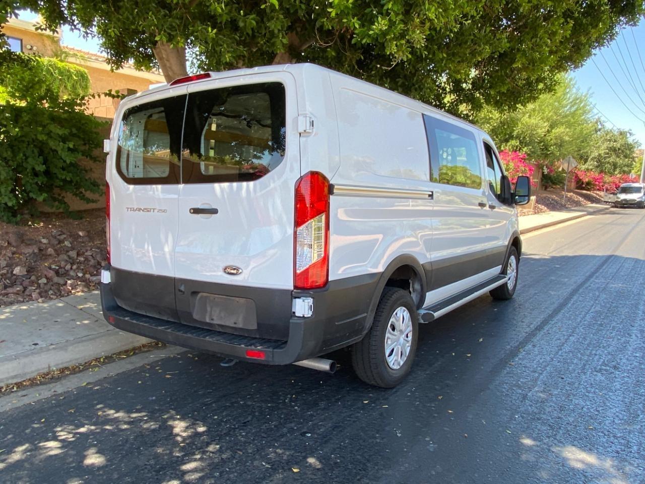 Ford Transit 250 Van 2025