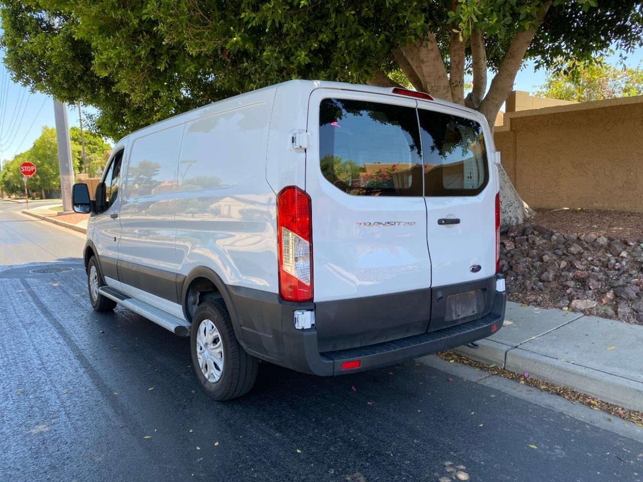 Ford Transit 250 Van 2025