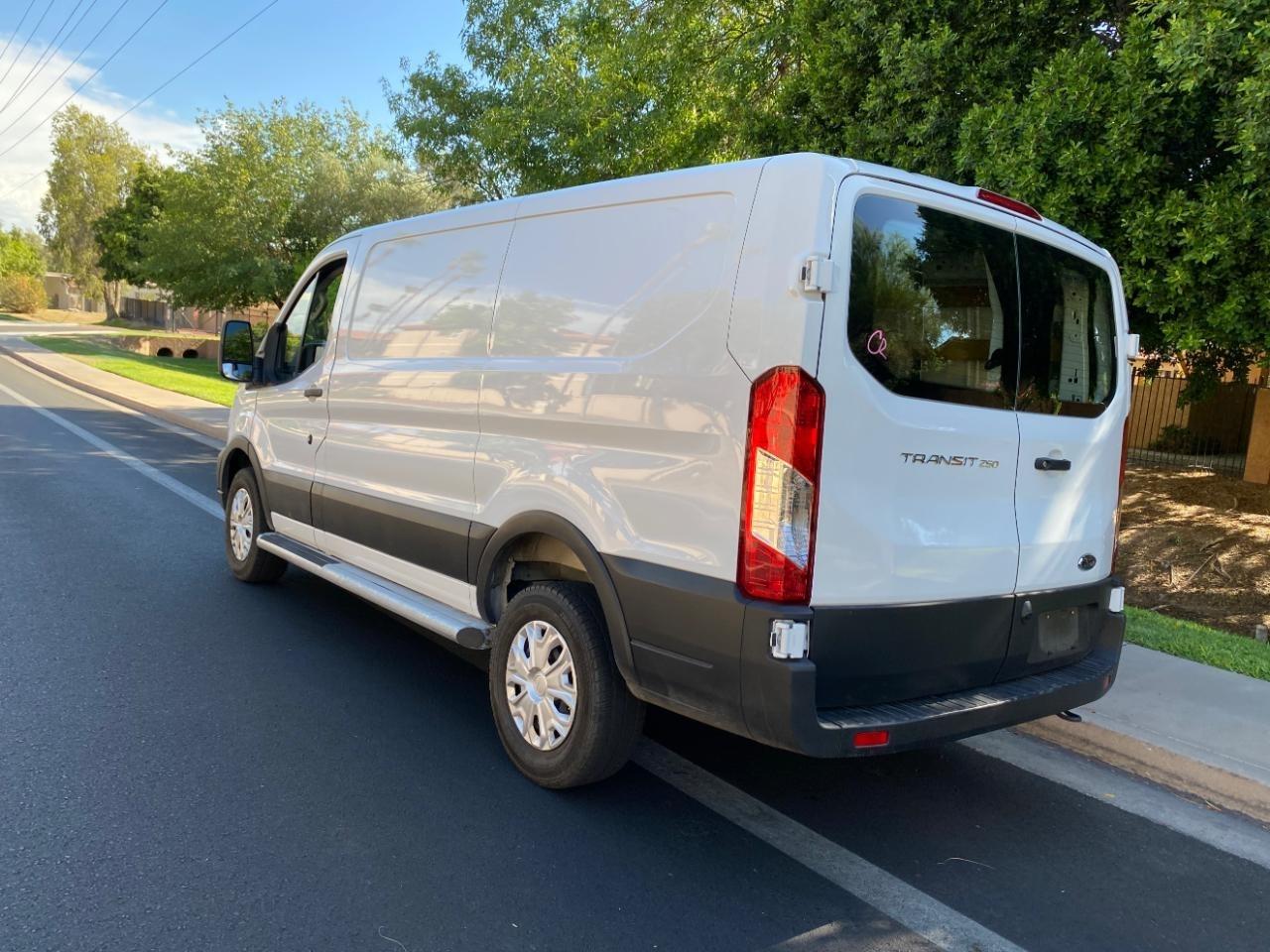 Ford Transit 250 Van 2025