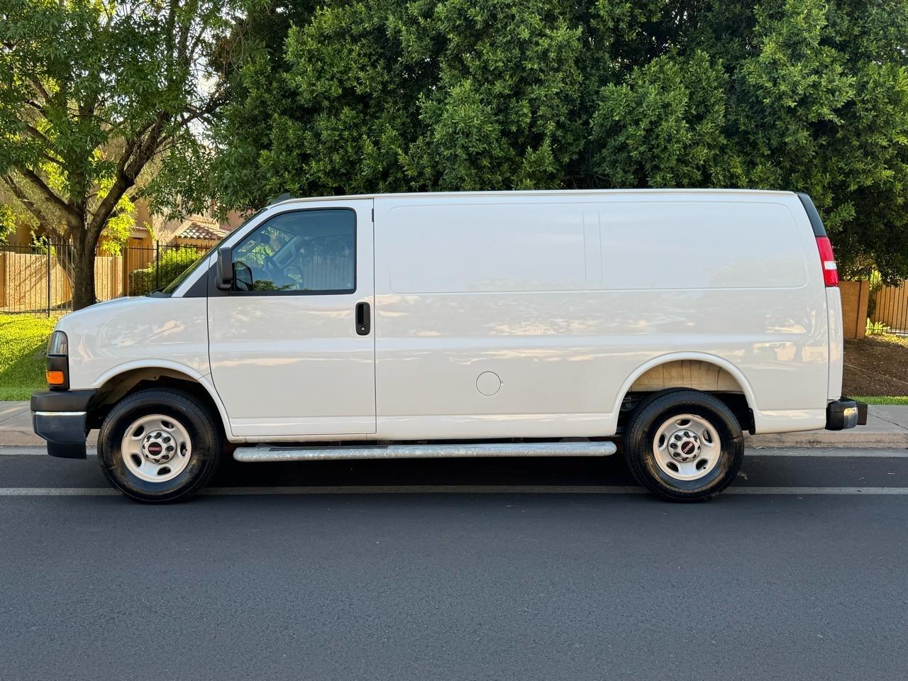 GMC Savana G2500 Cargo 2025