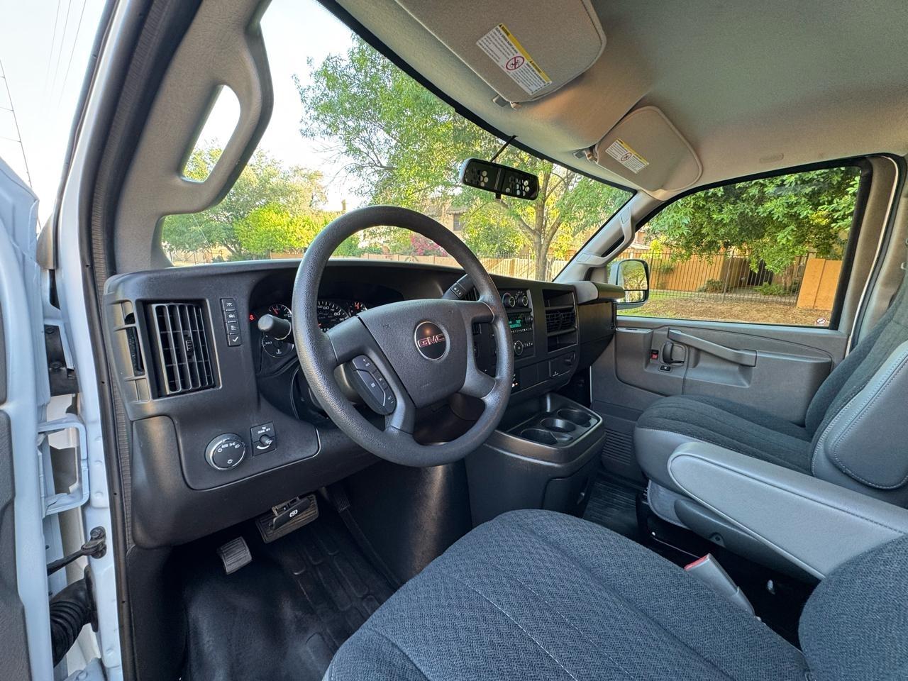 GMC Savana G2500 Cargo 2025