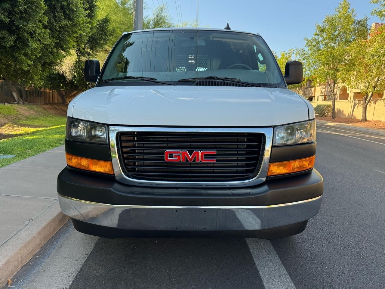 GMC Savana G2500 Cargo 2025