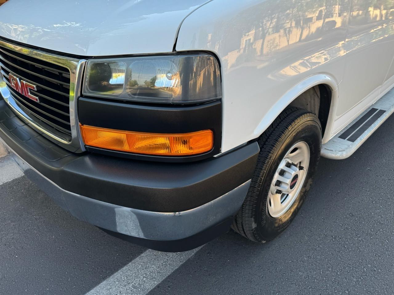 GMC Savana G2500 Cargo 2025
