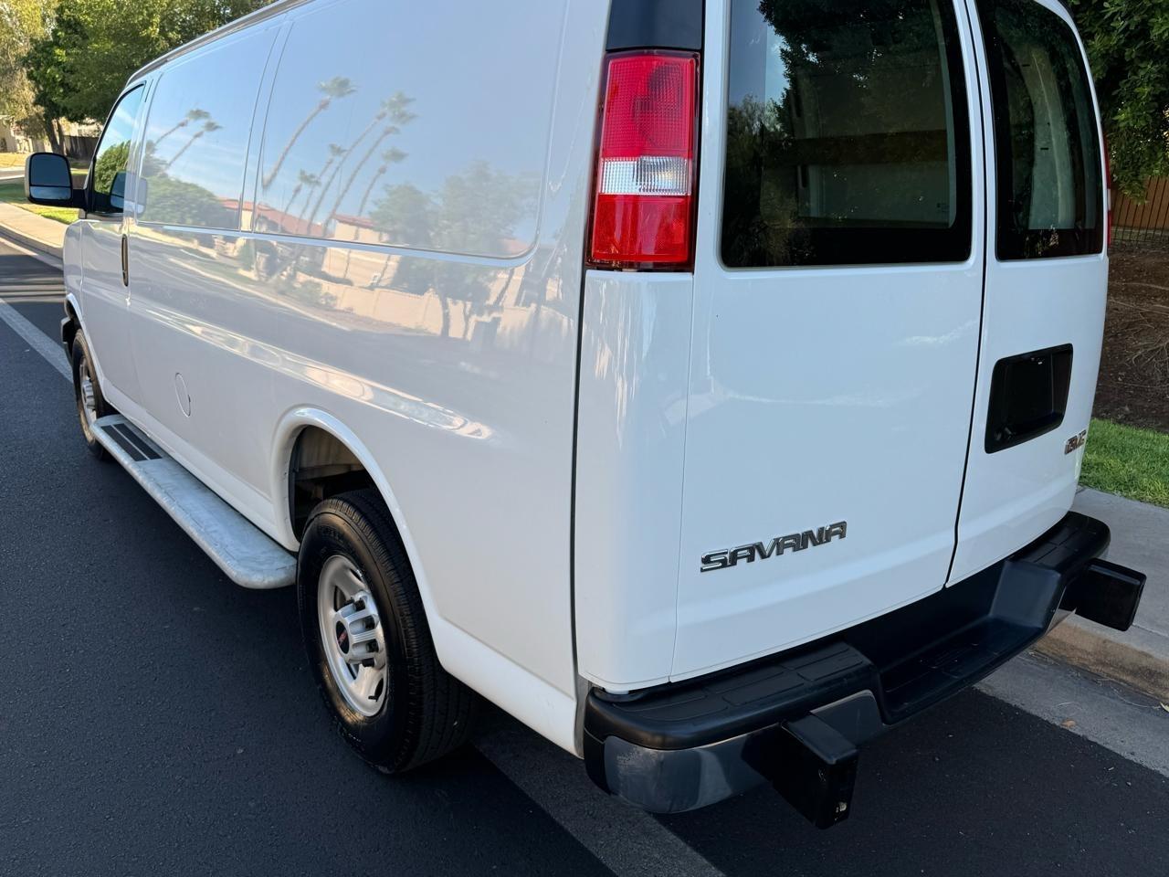 GMC Savana G2500 Cargo 2025