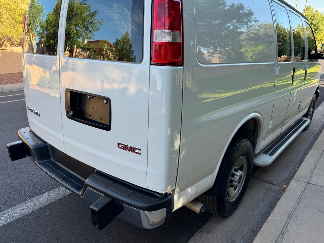 GMC Savana G2500 Cargo 2025