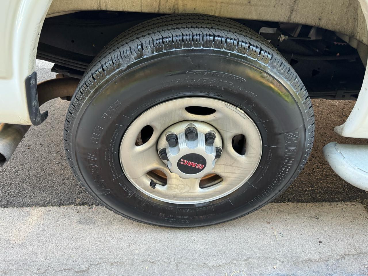 GMC Savana G2500 Cargo 2025