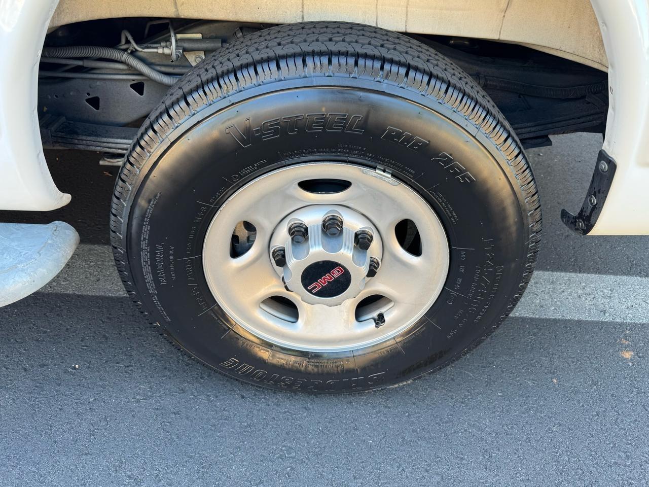 GMC Savana G2500 Cargo 2025