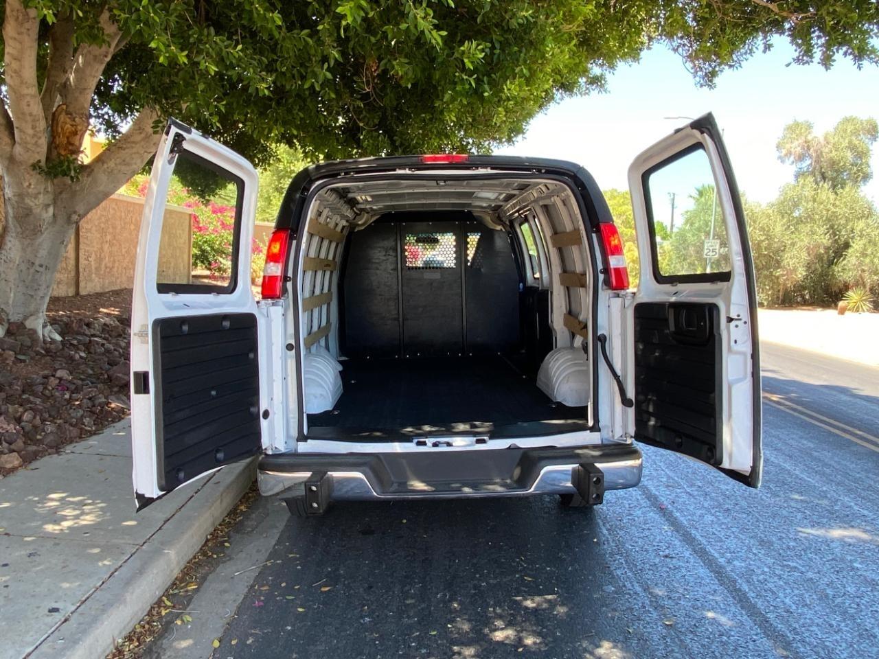 Chevrolet Express 2500 Cargo 2025