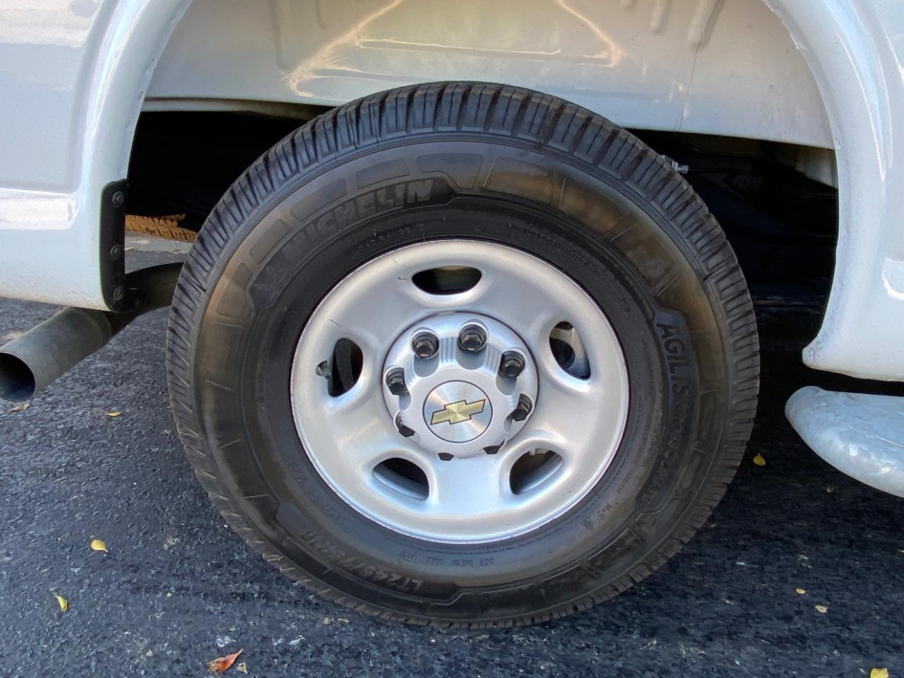 Chevrolet Express 2500 Cargo 2025