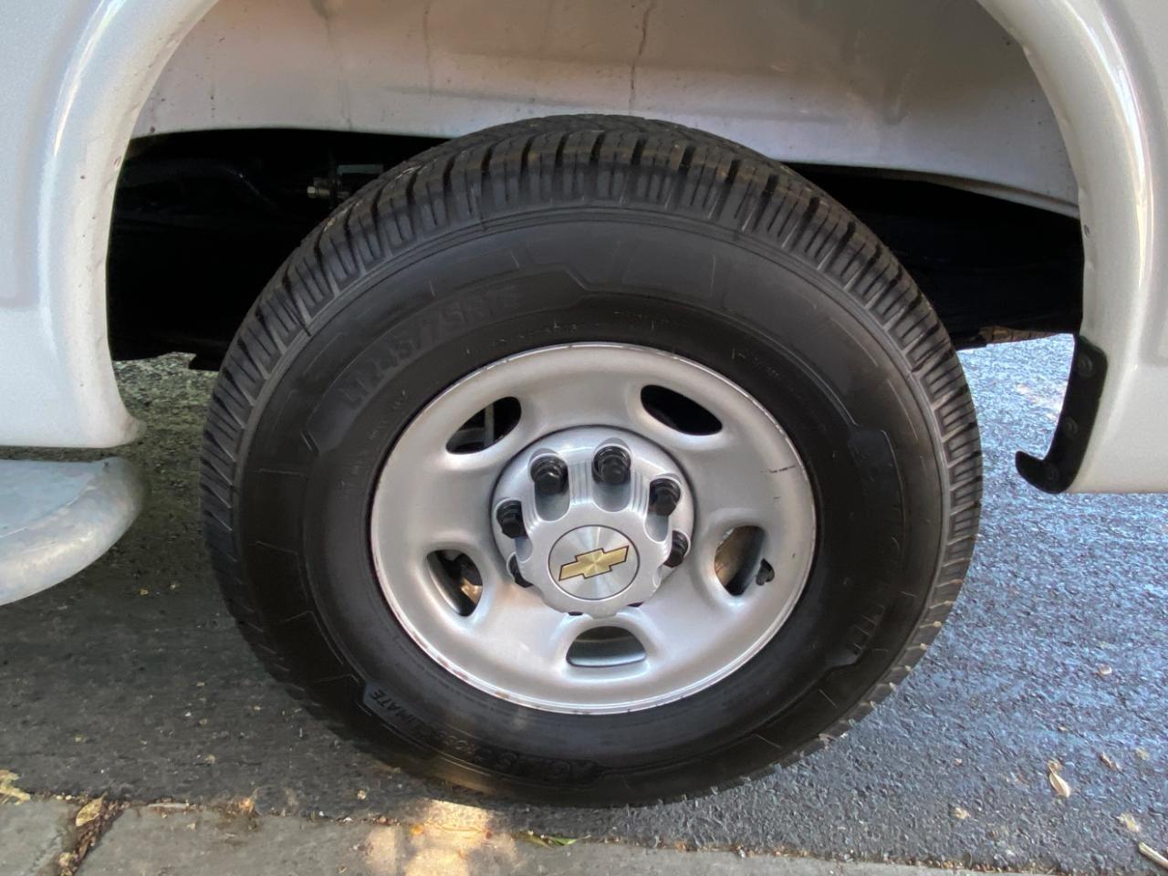 Chevrolet Express 2500 Cargo 2025