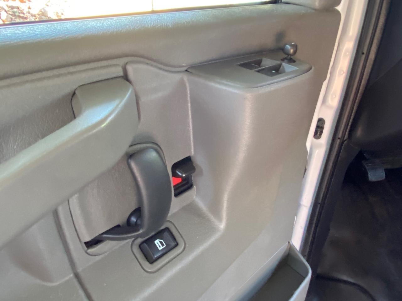 Chevrolet Express 2500 Cargo 2025