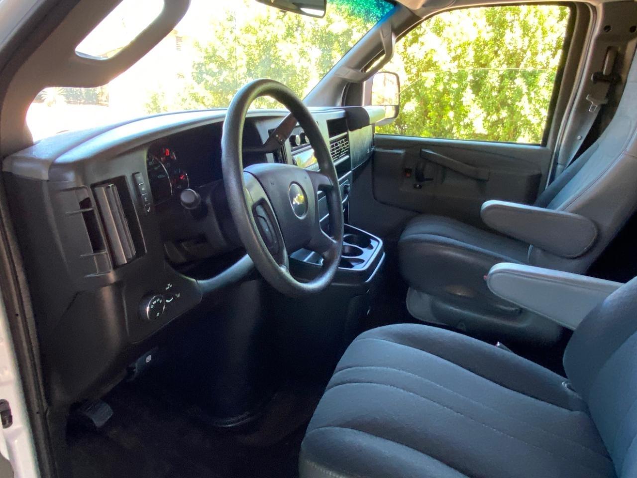 Chevrolet Express 2500 Cargo 2025
