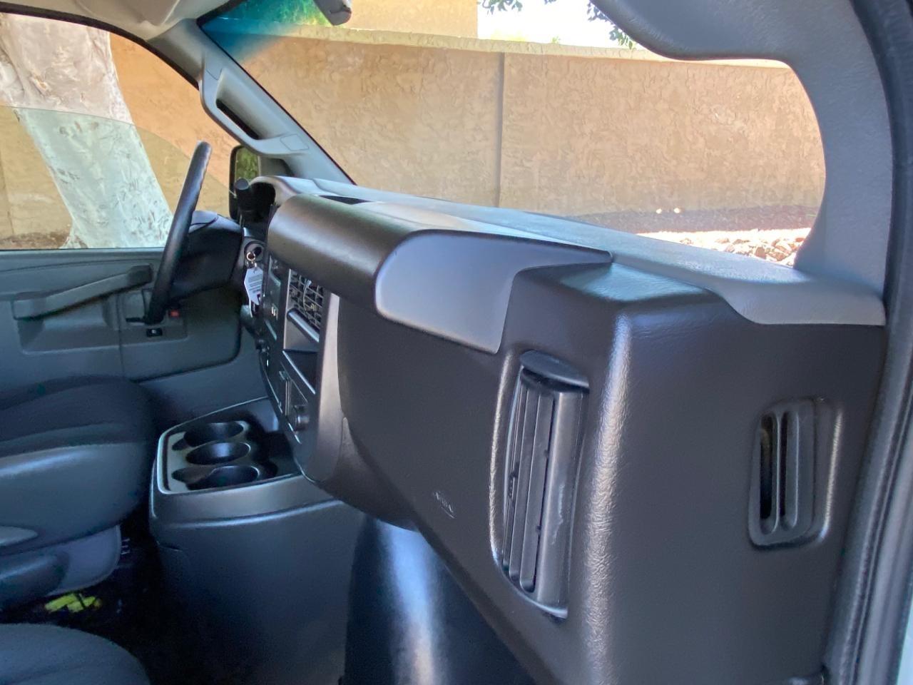 Chevrolet Express 2500 Cargo 2025