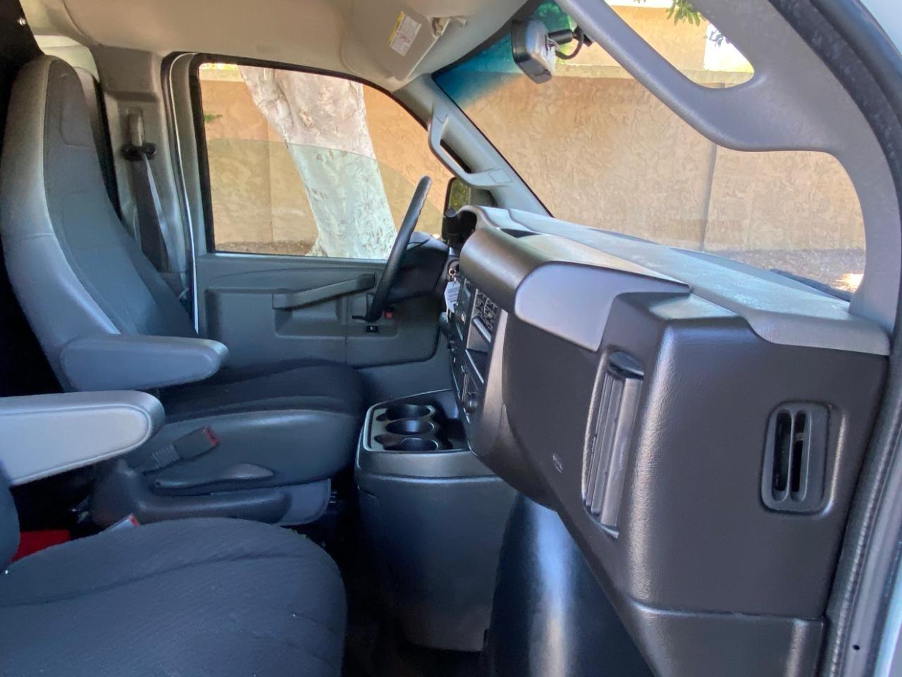 Chevrolet Express 2500 Cargo 2025