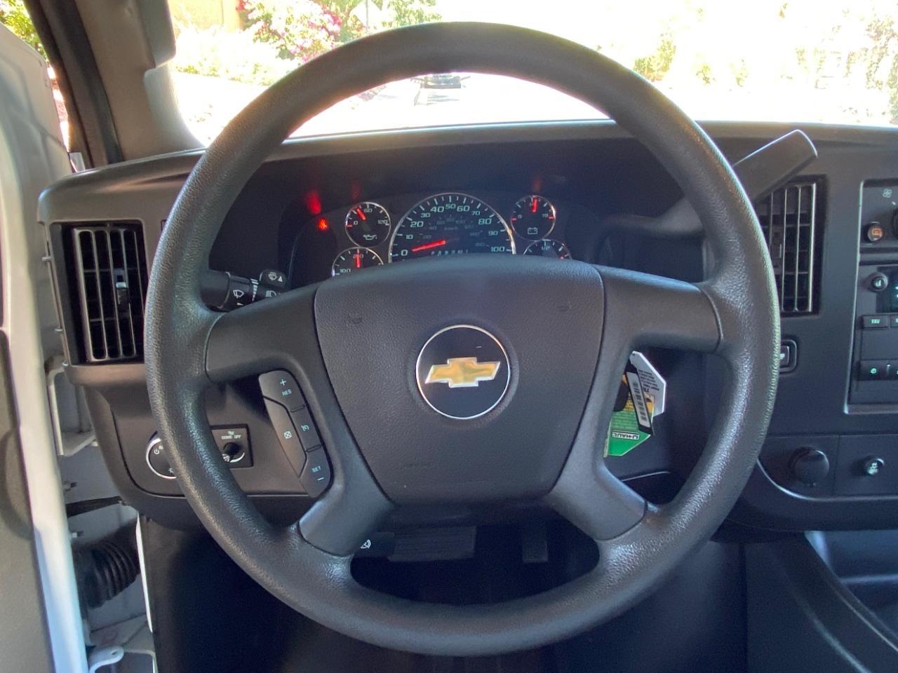 Chevrolet Express 2500 Cargo 2025