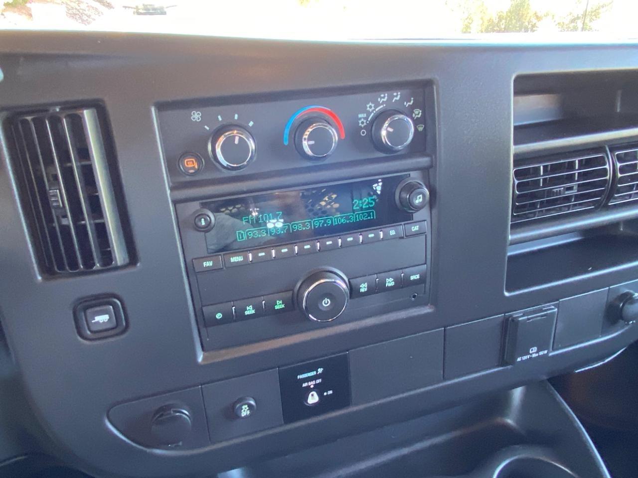 Chevrolet Express 2500 Cargo 2025