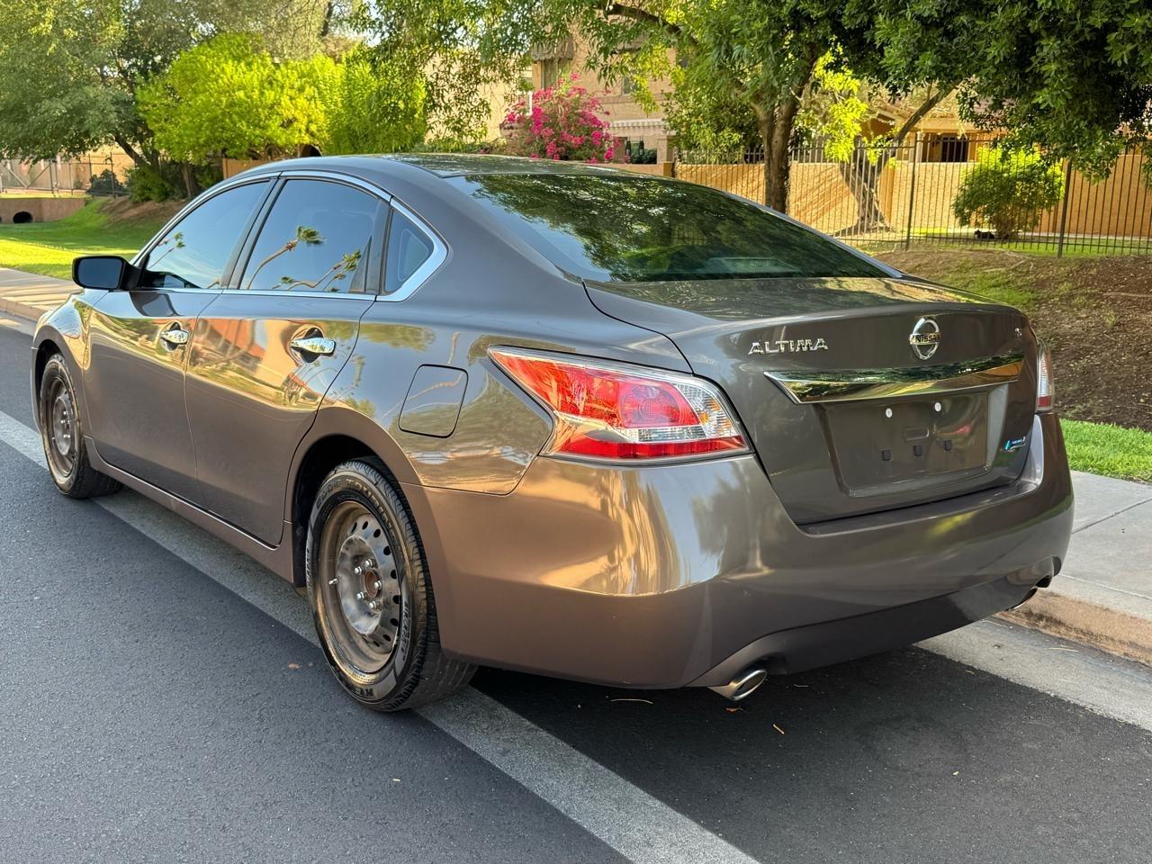 Nissan Altima 2.5 S 2014