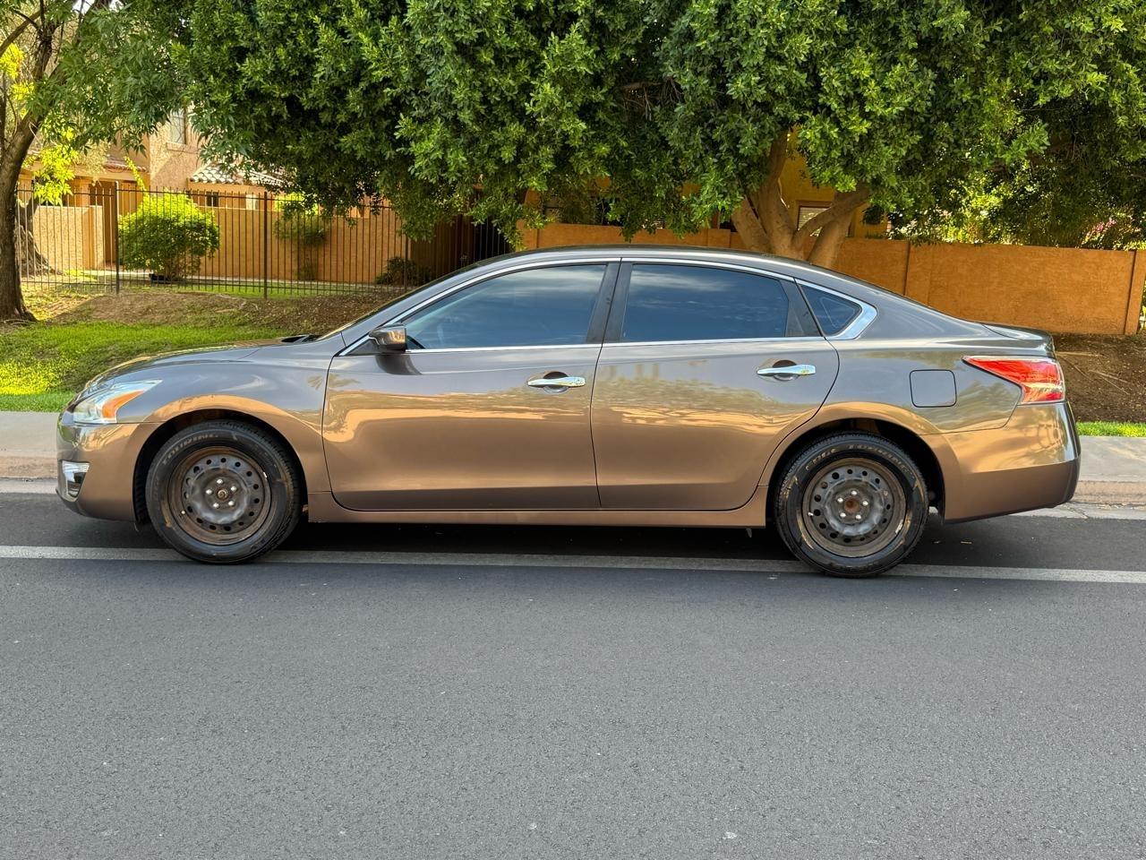 Nissan Altima 2.5 S 2014