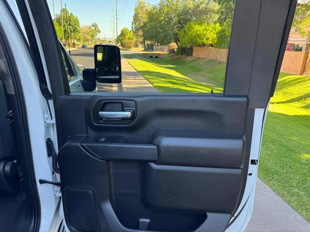 Chevrolet Silverado 2500HD Custom Crew Cab Long Box 4WD 2022