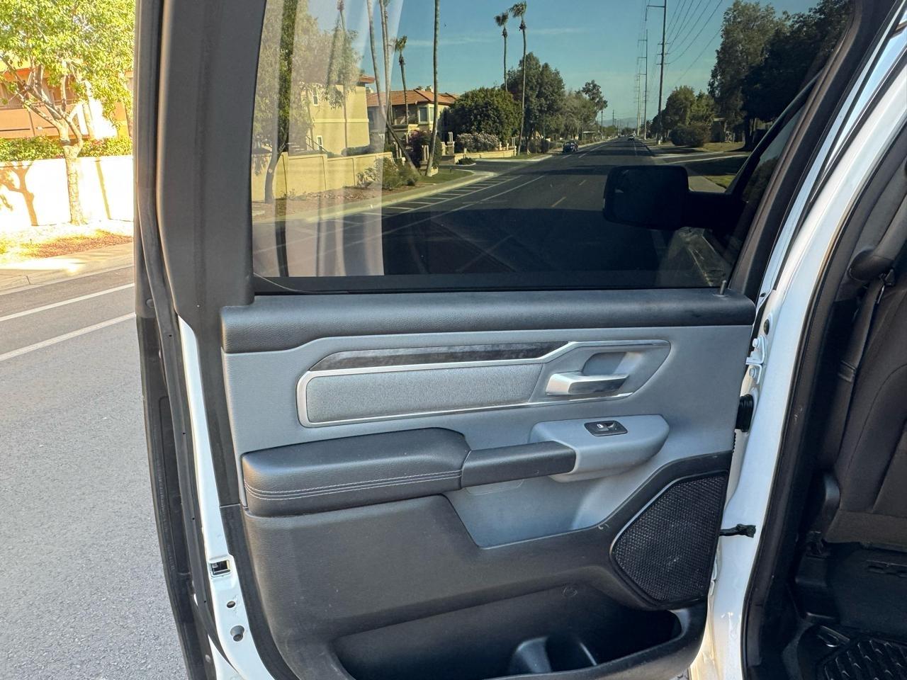 RAM 1500 Big Horn Crew Cab LWB 4WD 2022