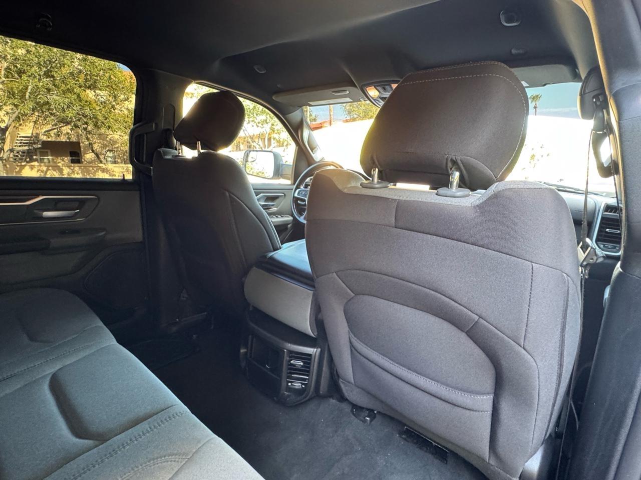 RAM 1500 Big Horn Crew Cab LWB 4WD 2022