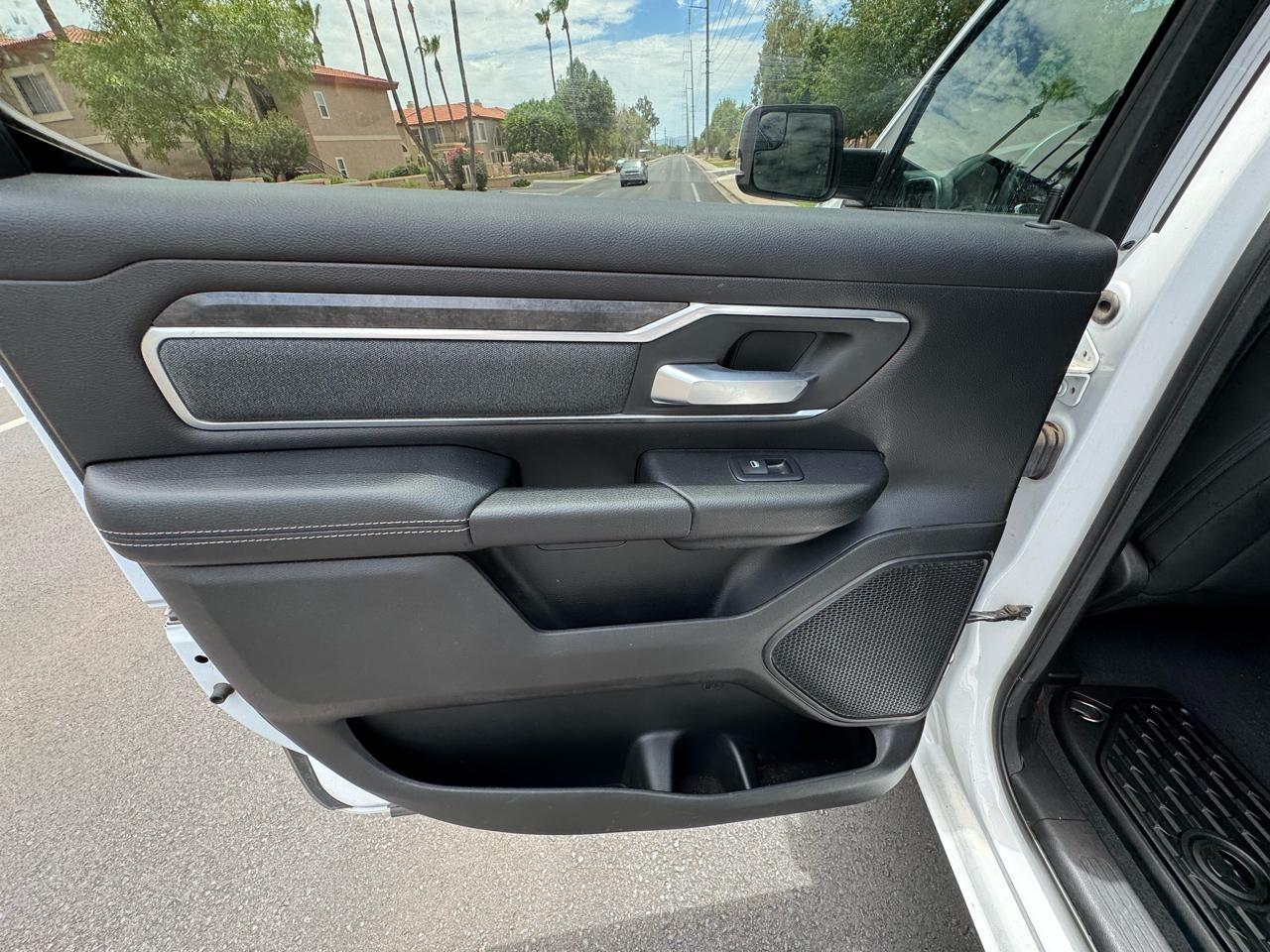 RAM 1500 Big Horn Crew Cab SWB 4WD 2019