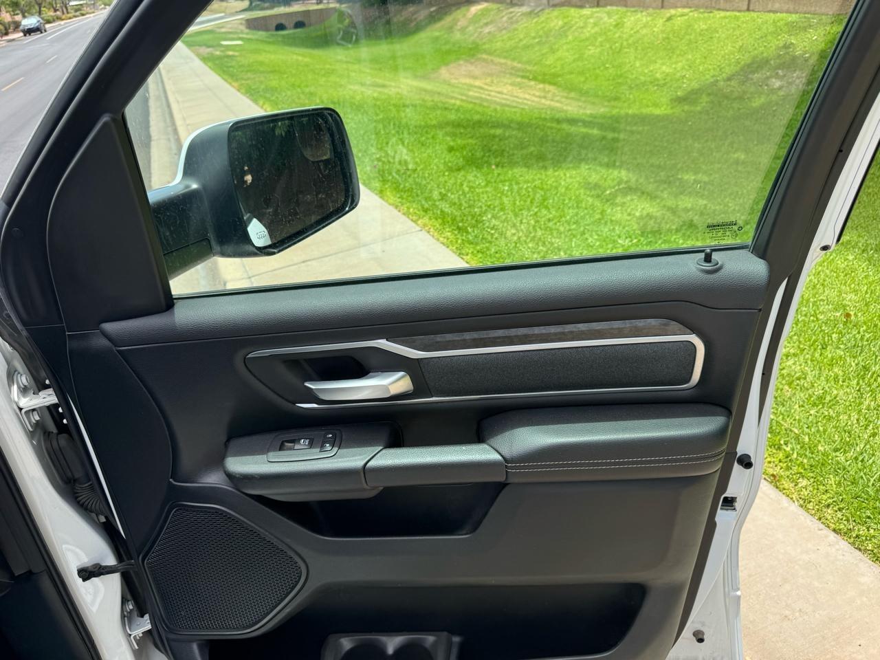 RAM 1500 Big Horn Crew Cab SWB 4WD 2019