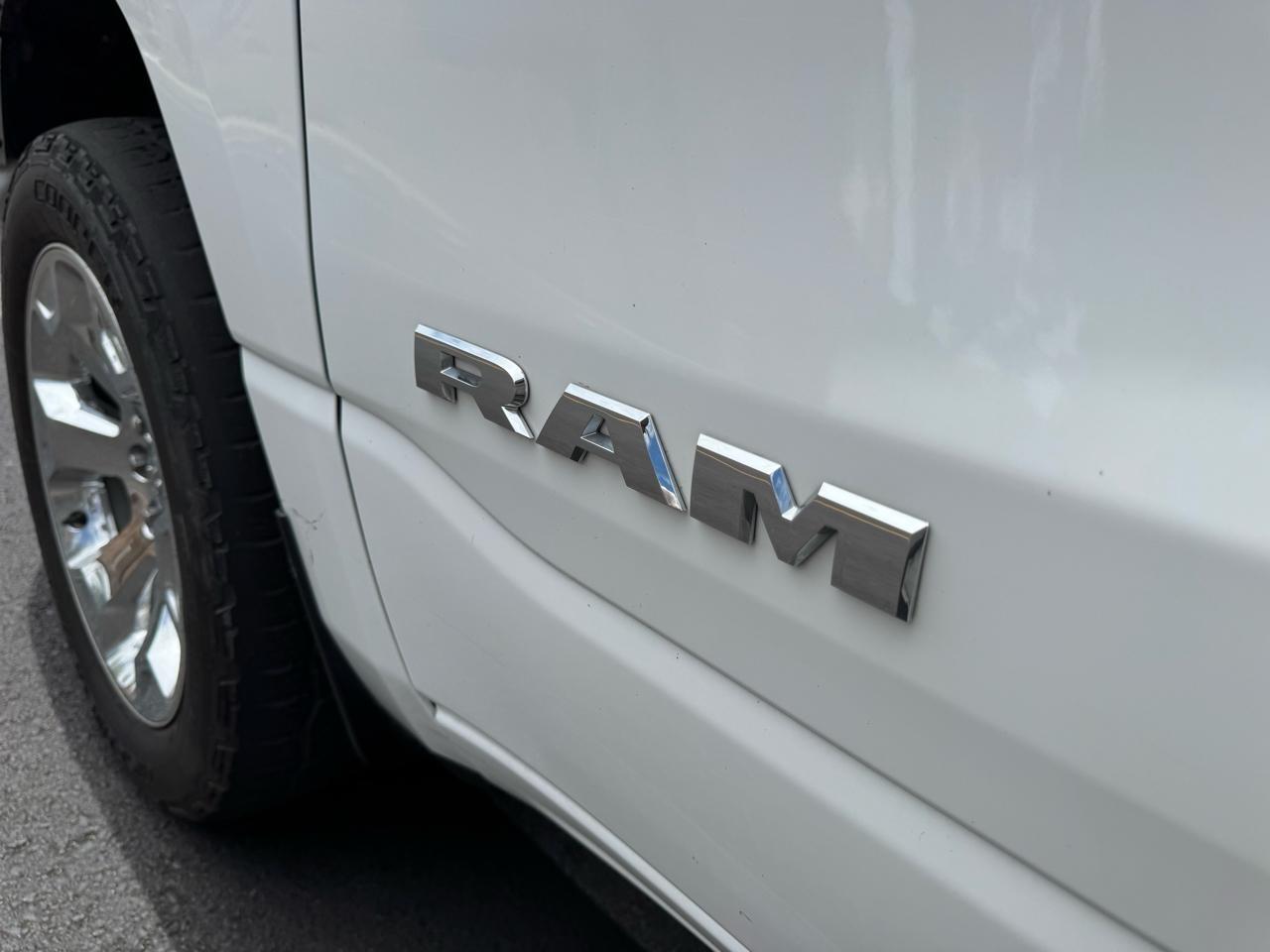 RAM 1500 Big Horn Crew Cab SWB 4WD 2019