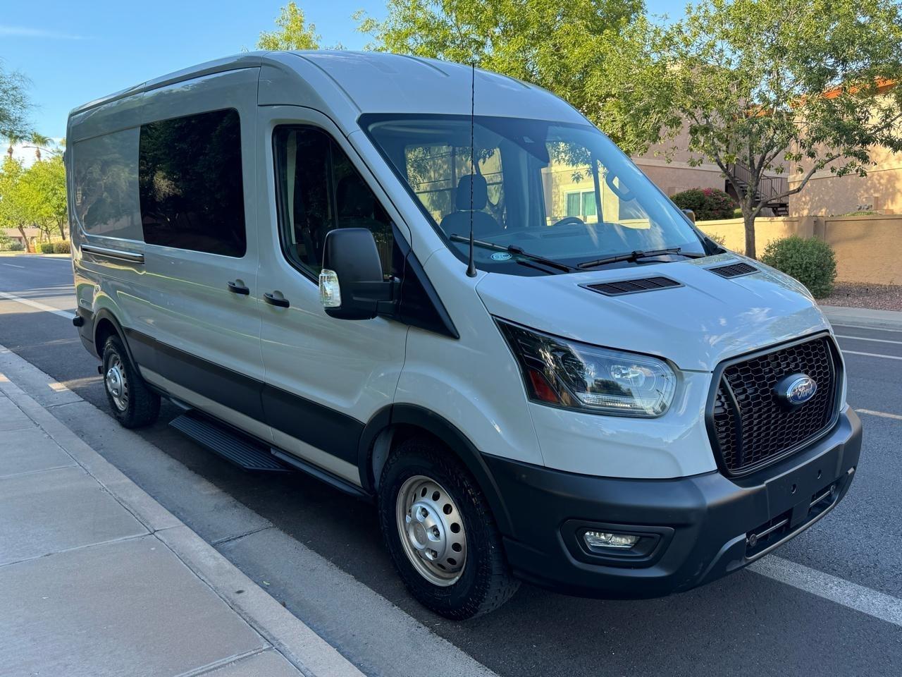 Ford Transit 250 Van Med. Roof 148-in. WB 2023
