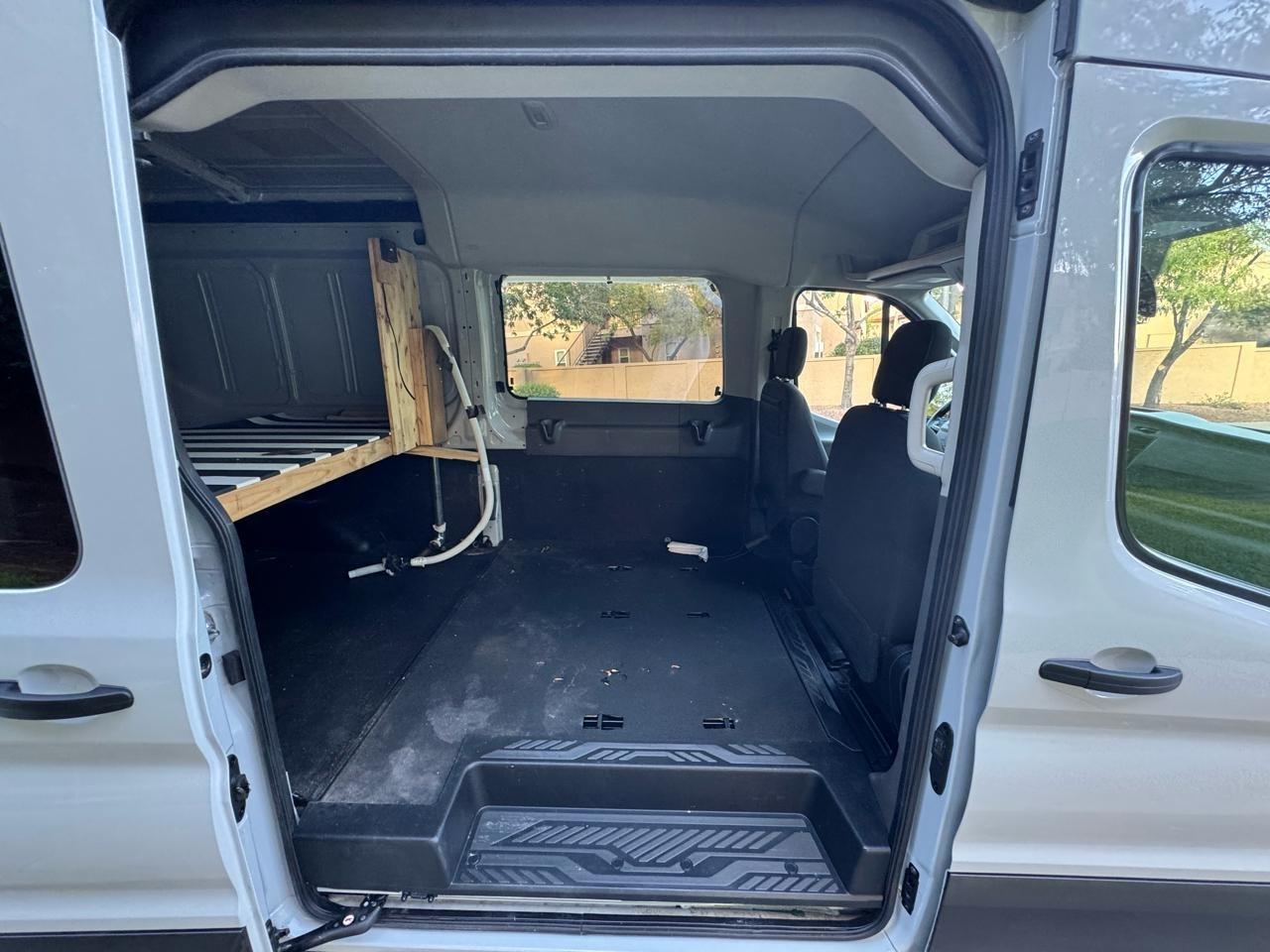 Ford Transit 250 Van Med. Roof 148-in. WB 2023