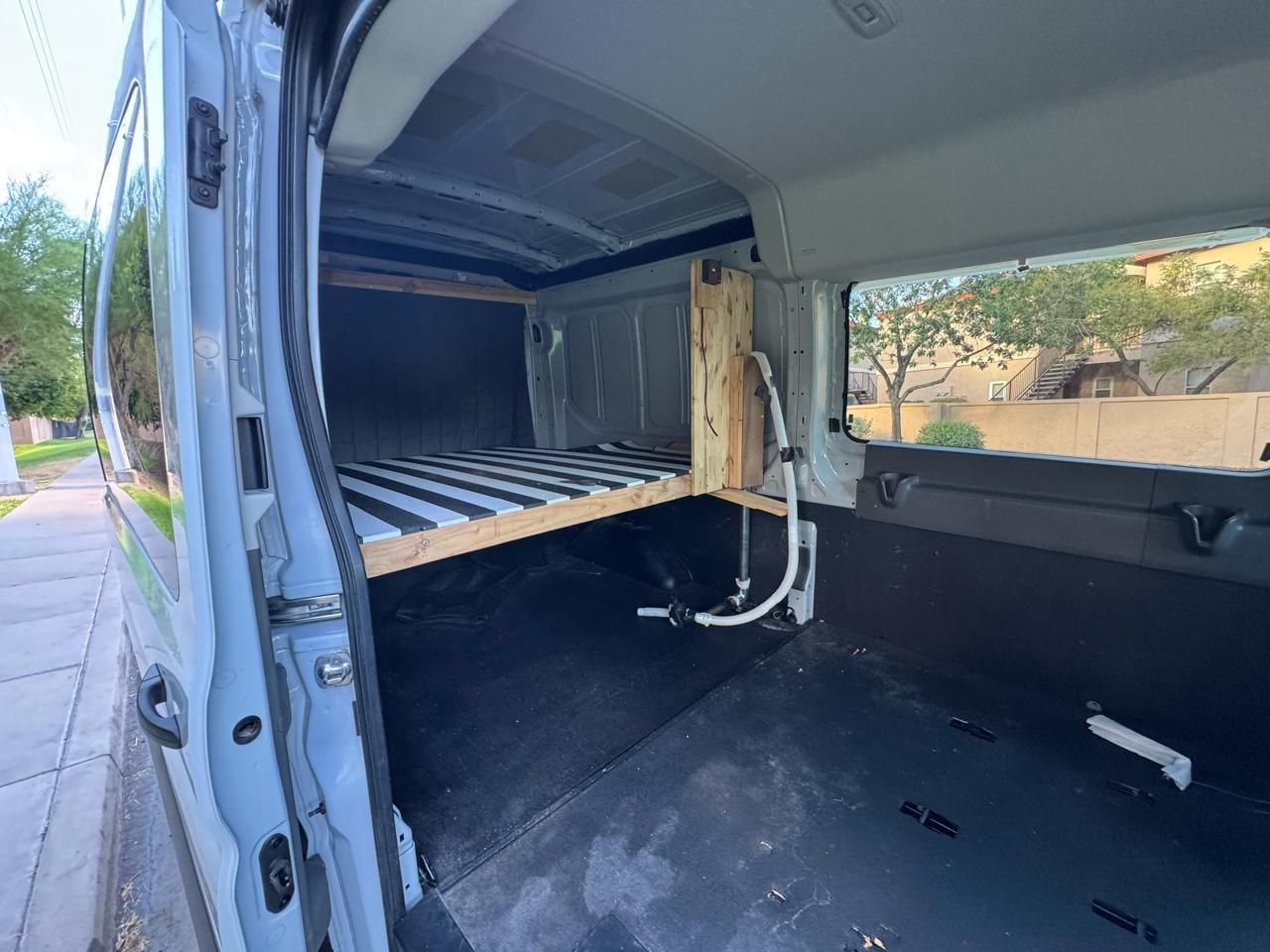Ford Transit 250 Van Med. Roof 148-in. WB 2023