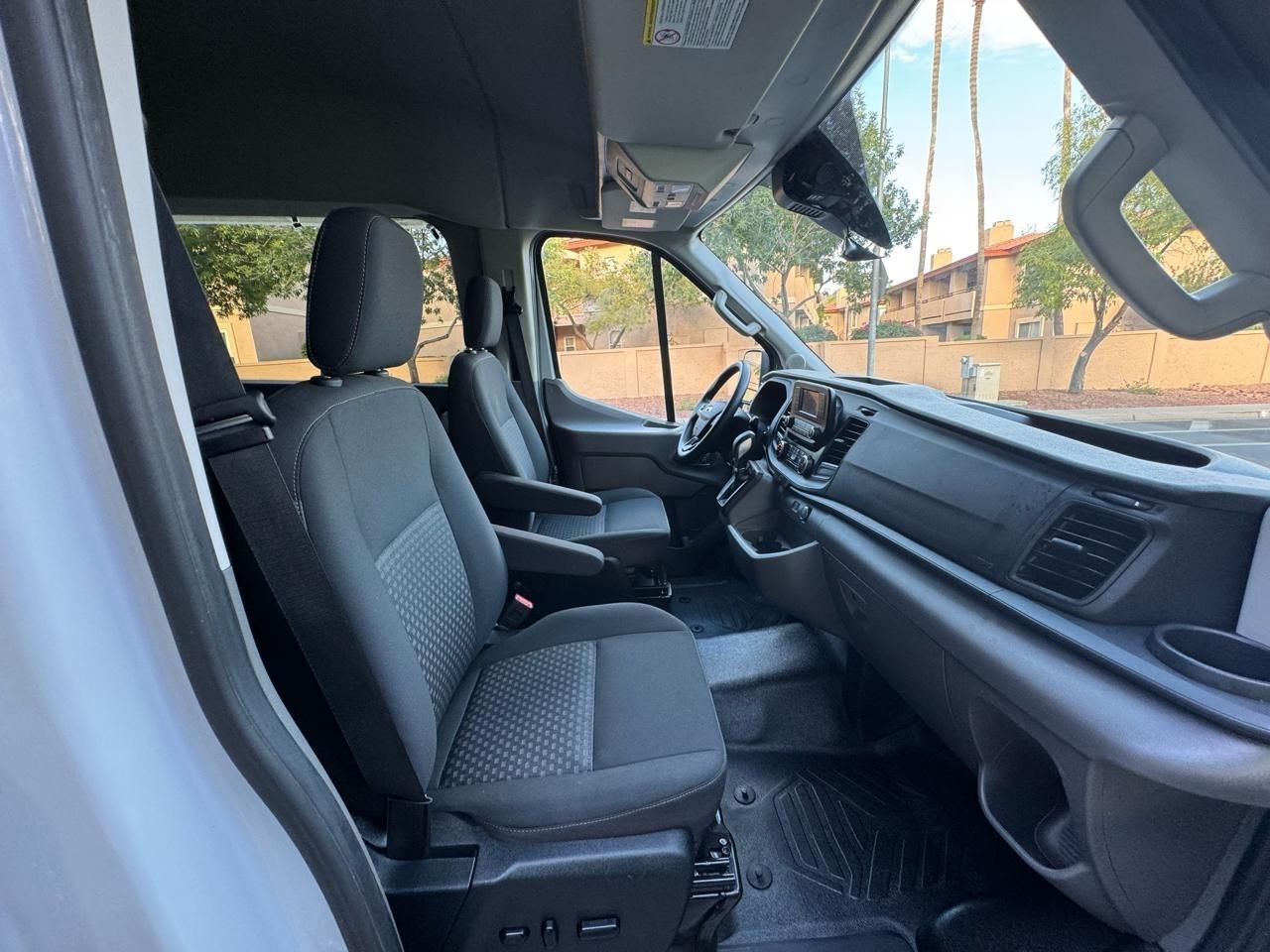 Ford Transit 250 Van Med. Roof 148-in. WB 2023