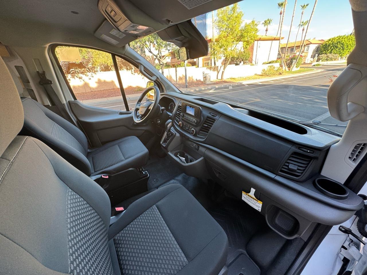 Ford Transit 250 Van 2025