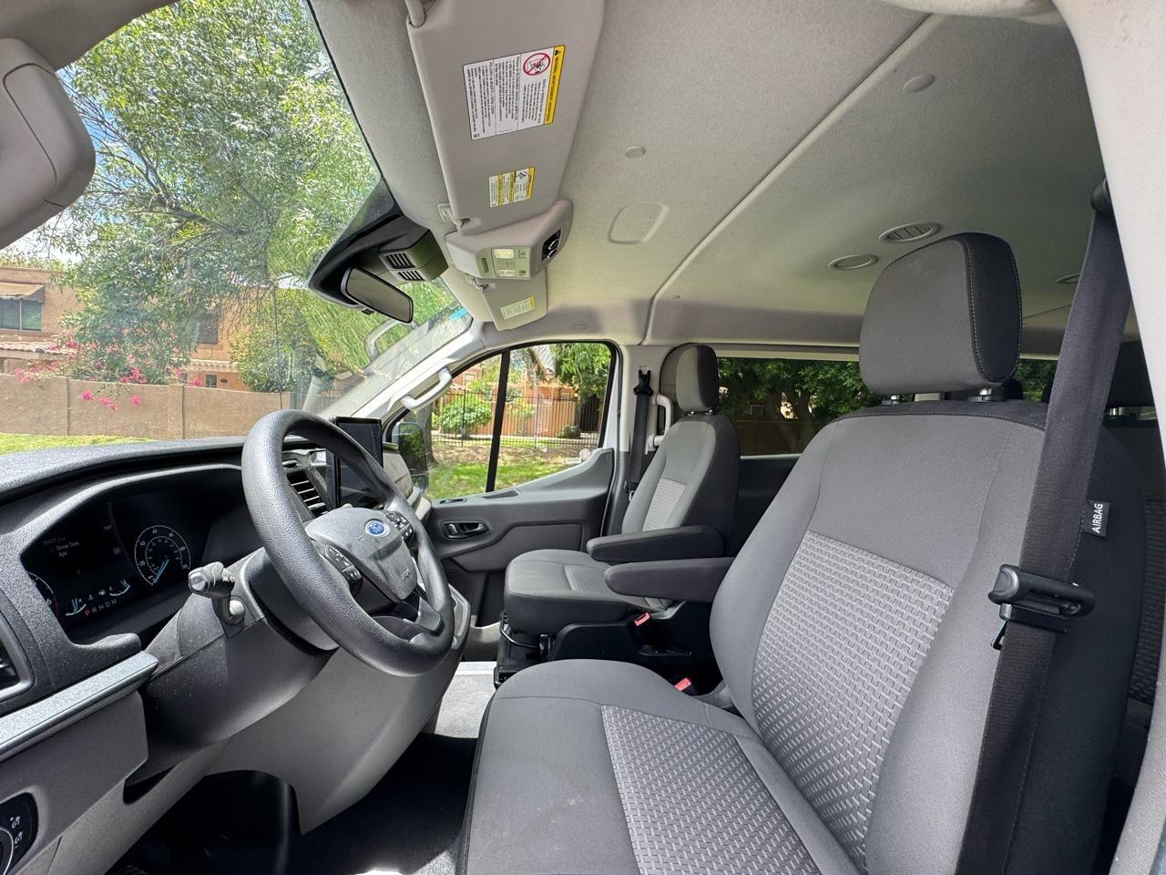 Ford Transit 350 Wagon Low Roof XLT w/Sliding Pass. 148-in. WB 2024