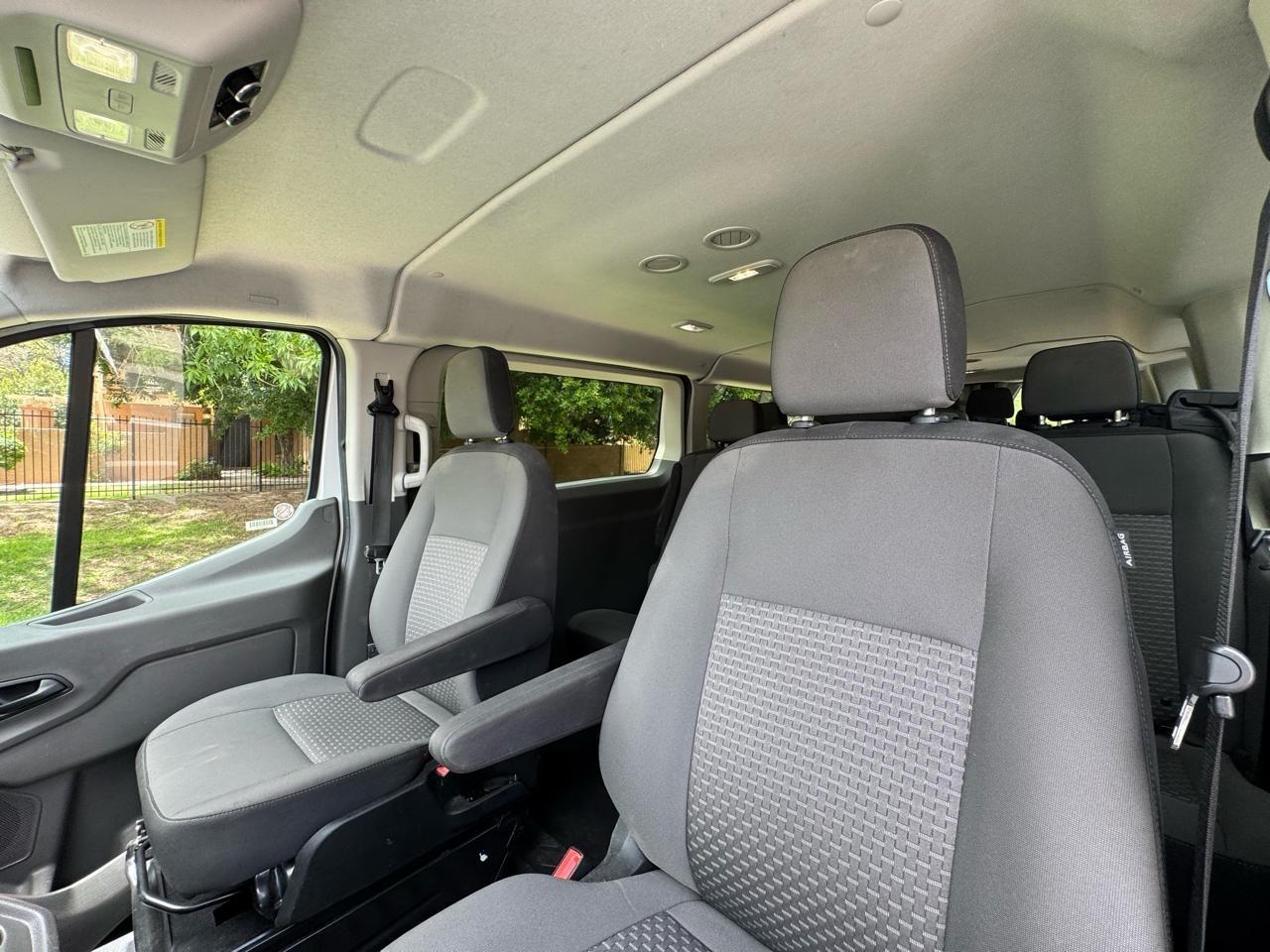 Ford Transit 350 Wagon Low Roof XLT w/Sliding Pass. 148-in. WB 2024